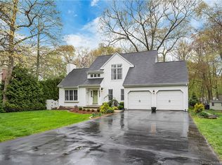 26 Stewart Dr, Norwich, CT 06360