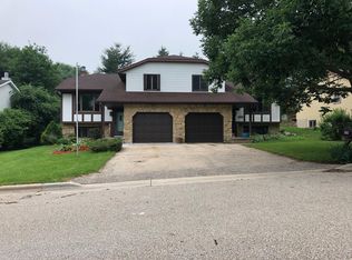 832 Walnut St #832 & 826, Verona, WI 53593