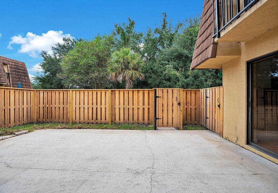 1st image of 5286 Willow Ct