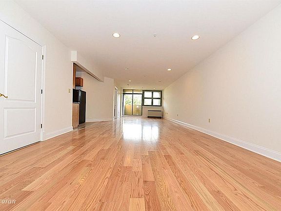 5th image of 1919 24th Ave APT L305