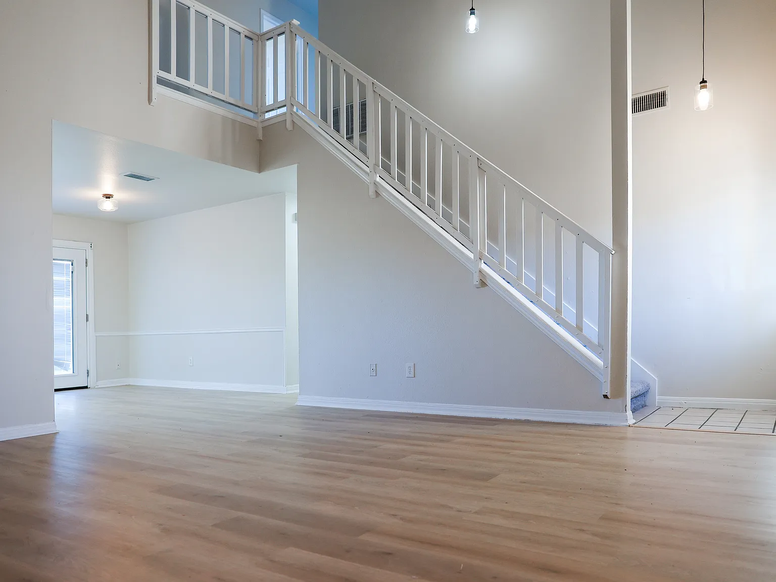 920 Filly Ln — Photo 4