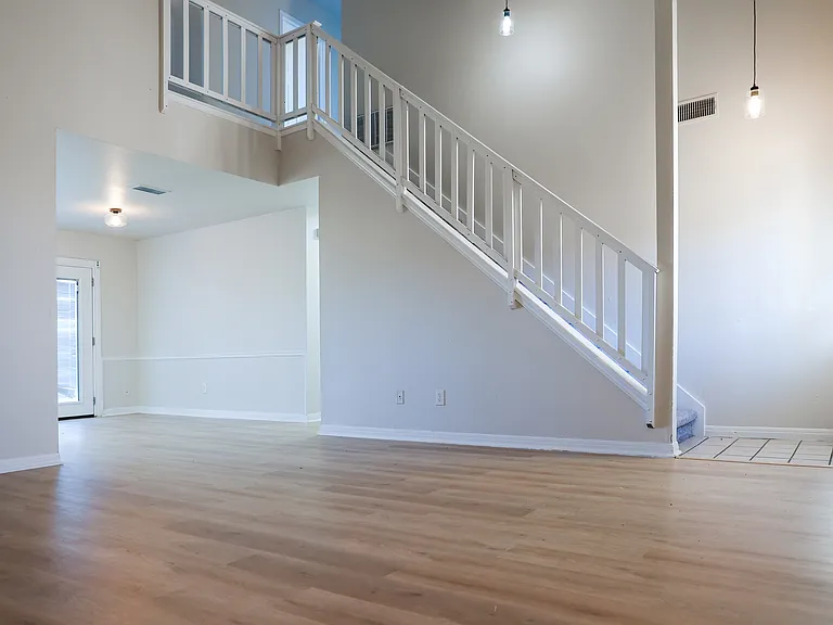 920 Filly Ln — Photo 4