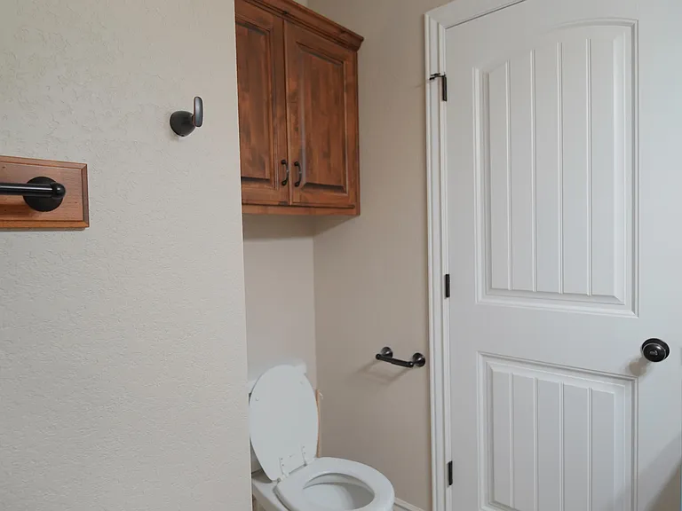 593 W Fountain Rd — Photo 9
