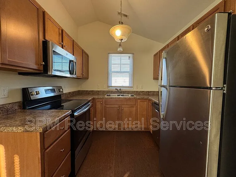 724 Kidder St — Photo 9