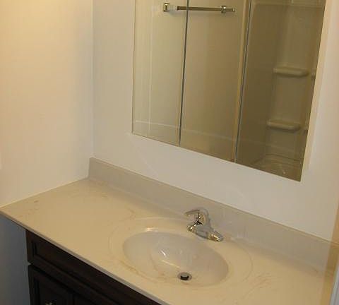 4th image of 433 3rd St