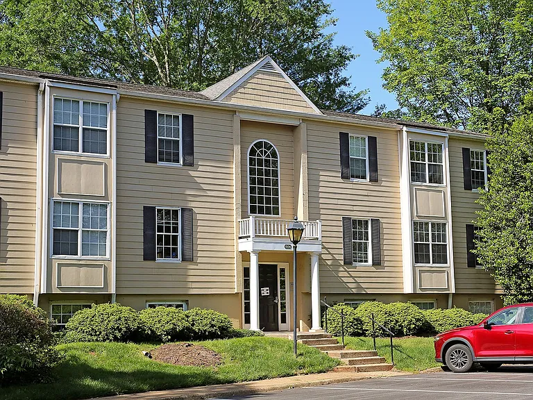 1504 Villa Ter #C — Photo 1