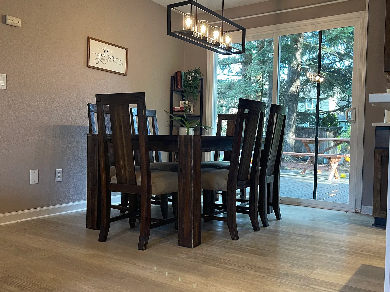 3 bed, 1008 sqft, $2,400 — Photo 4
