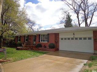 1221 S 26th St, Quincy, IL 62301