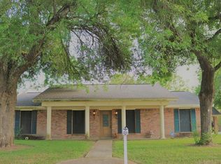 415 W Craymer Ave, Palacios, TX 77465