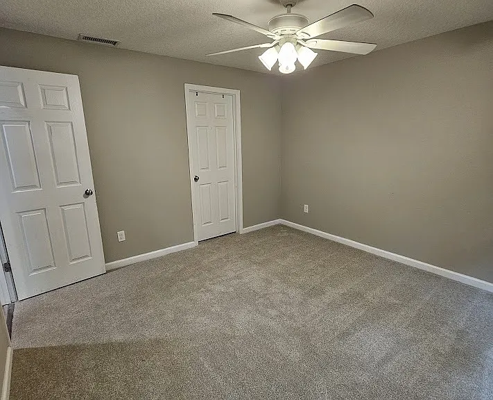 135 Aidan Ct — Photo 31