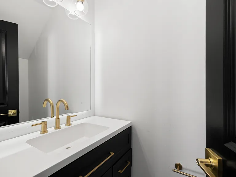 826 S Hickory Ln — Photo 12