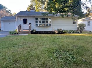 10 Gary Dr, Rochester, NY 14624