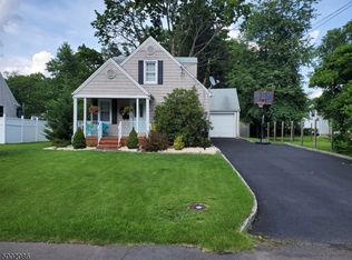 328 Glendale Rd, North Plainfield, NJ 07063