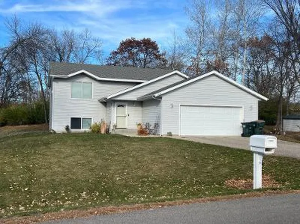 2005 Lakepark Pl, Alexandria, MN 56308