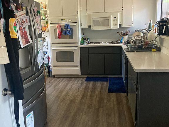 2nd image of 1848 Renoir Ave
