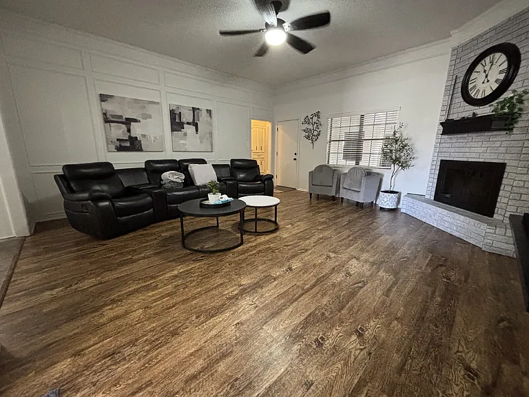 9701 Abbeville Ave — Photo 3