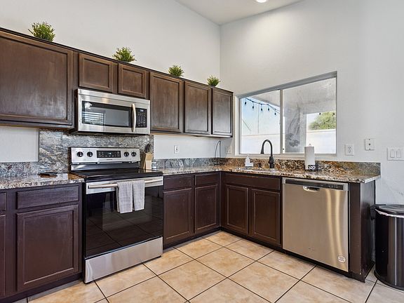 5th image of 8054 W Palo Verde Dr