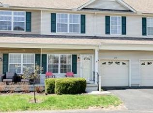 674 Grove Cir, Columbus, OH 43230