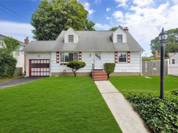 179 Garfield Street, Massapequa Park, NY 11762