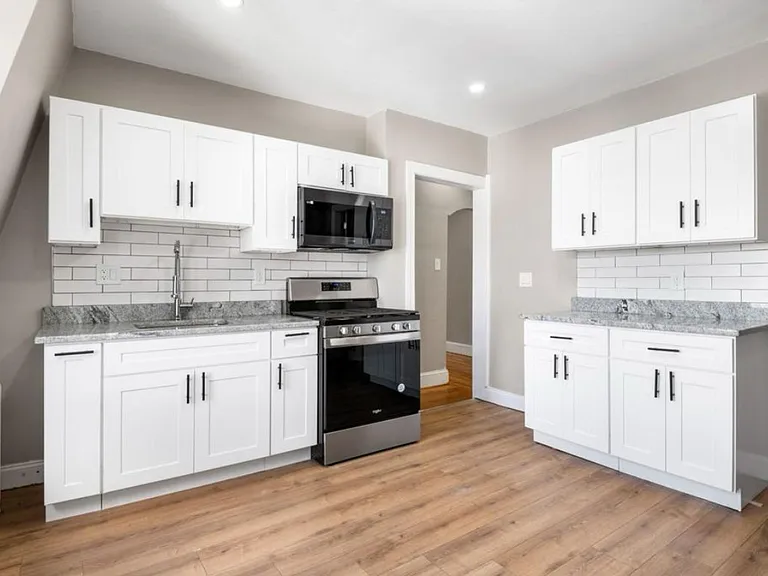 501 Warren St #6 — Photo 2