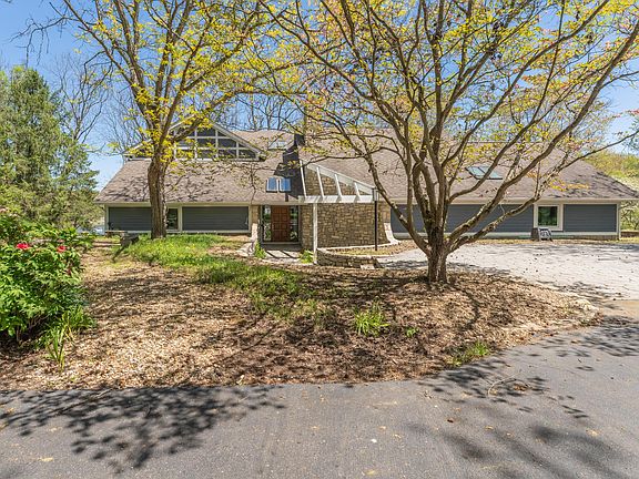 3rd image of 29740 Blosser Rd