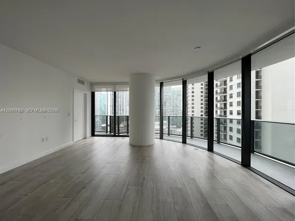 55 SW 9th St, Miami, FL