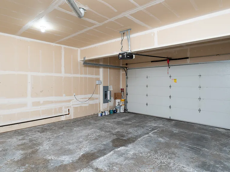 9448 S 196th Pl — Photo 32