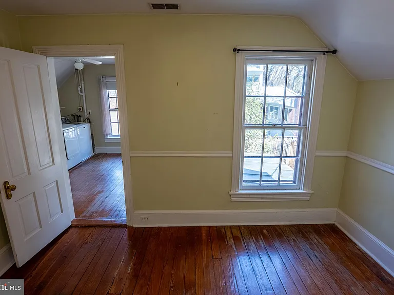 2201 Salisbury Rd — Photo 16