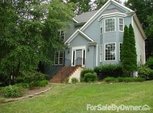 2703 Colton Dr, Oak Ridge, NC 27310