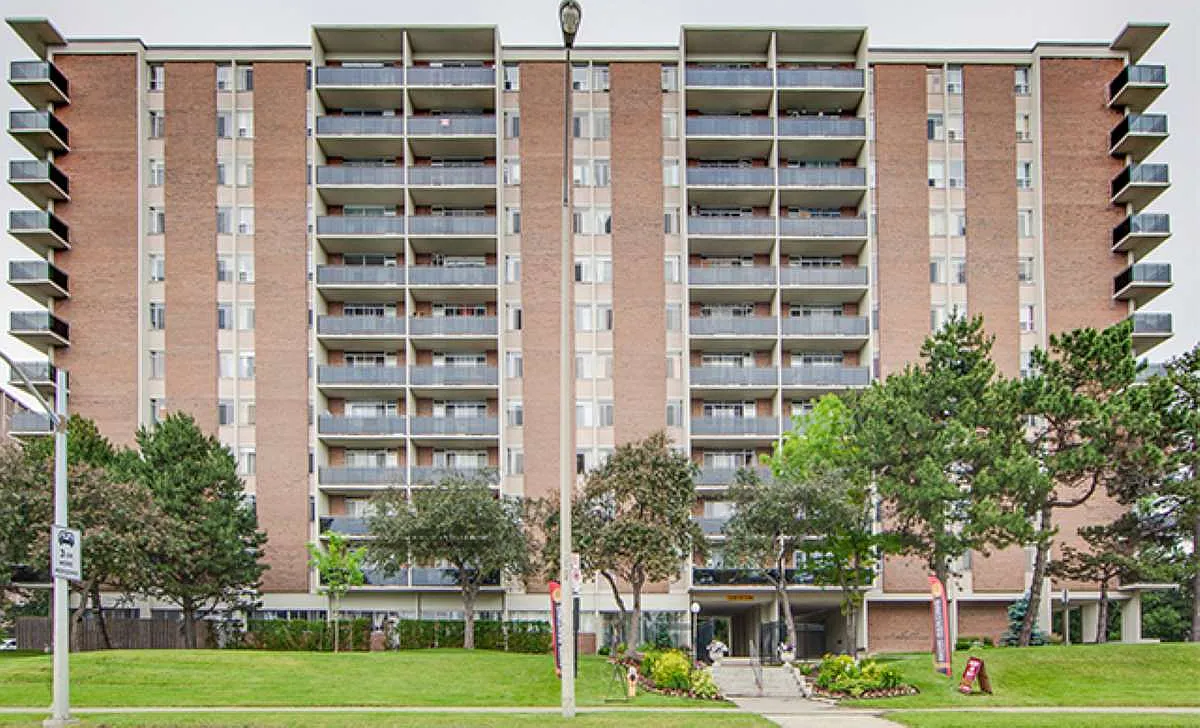 Deerford Road Apartments — Photo 1