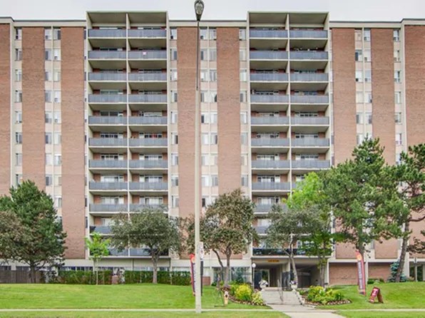 12 Deerford Rd, Toronto, ON M2J 3J3