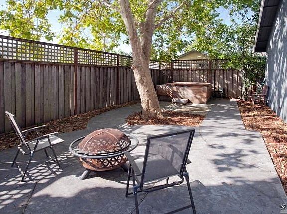 5th image of 1296 Ponderosa Dr
