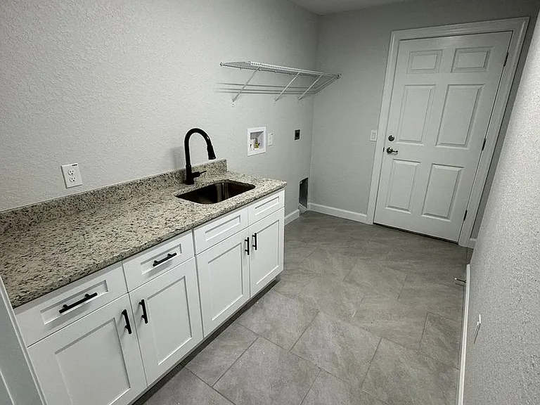 2690 SE 75th Blvd — Photo 8