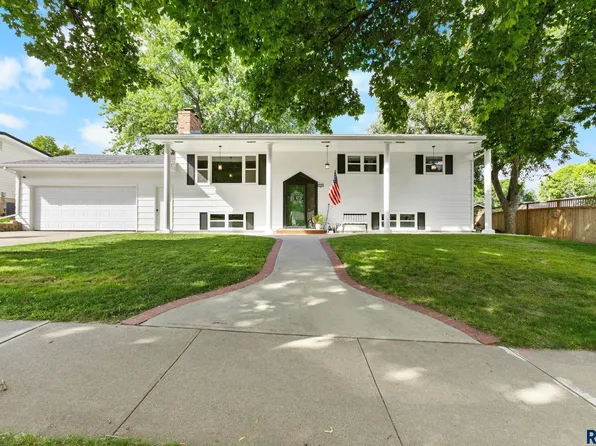 4205 S Glenview Rd, Sioux Falls, SD 57103