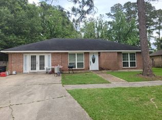 8720 Cody Dr, Baton Rouge, LA 70811