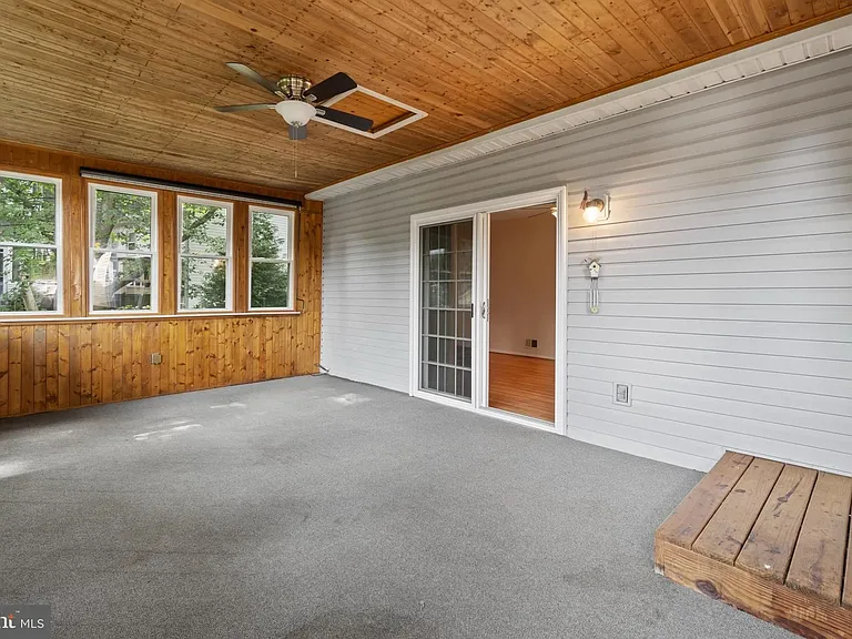 9707 Rossetti Ct — Photo 11