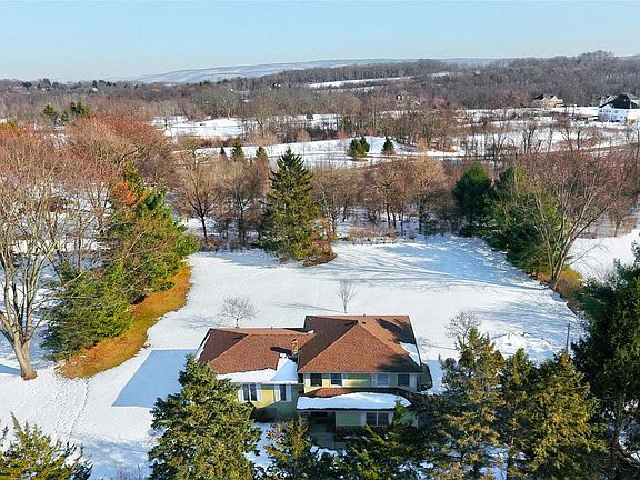 4th image of 504 Ridge Road