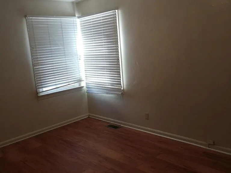 1273 Macon St — Photo 6