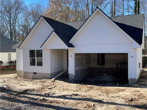 130 Royal Dr, Williamston, SC 29697