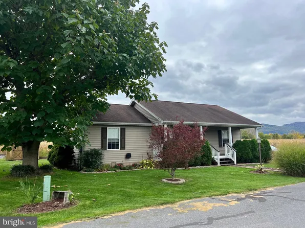 59 Hiser St, Moorefield, WV 26836