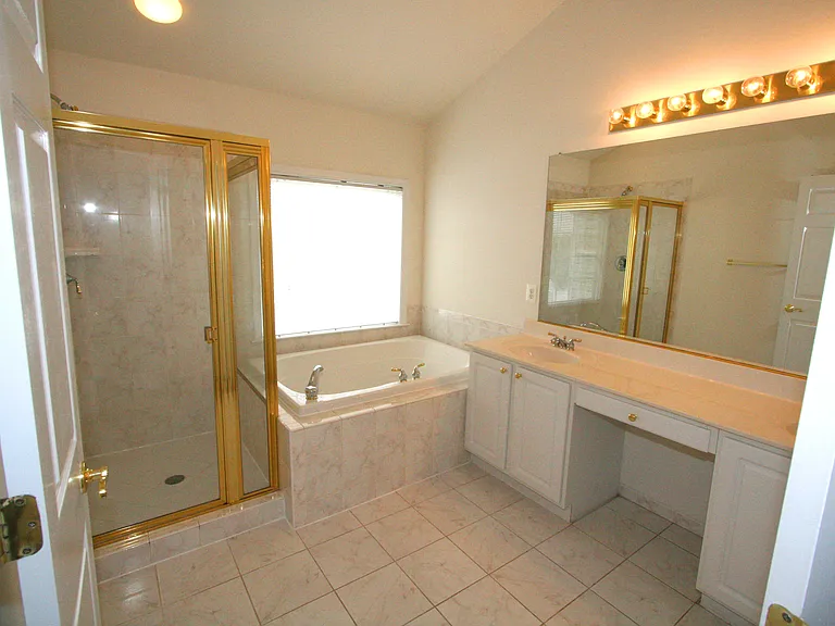 46164 Aisquith Ter — Photo 9