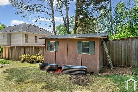4240 Sugar Mill Dr — Photo 31
