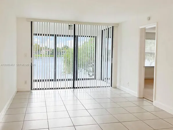217 Lake Pointe Dr APT 204, Fort Lauderdale, FL 33309