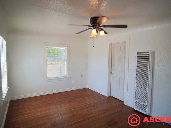 2nd image of 512 Woodrow Ave #1