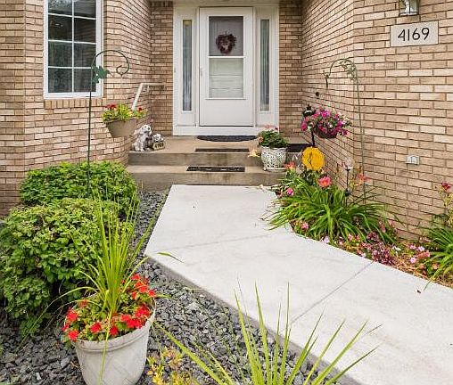 3rd image of 4169 Thornhill Ln