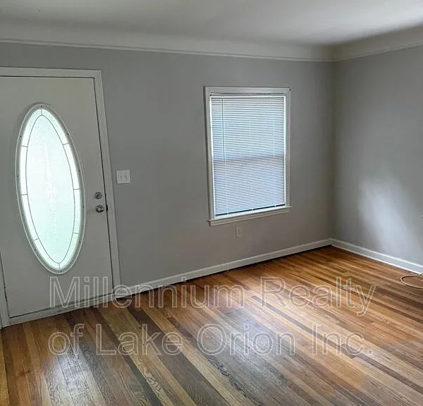 271 Dick Ave — Photo 2