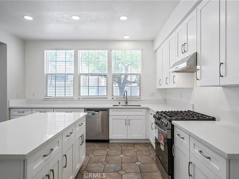 26580 Brickenridge Cir — Photo 7
