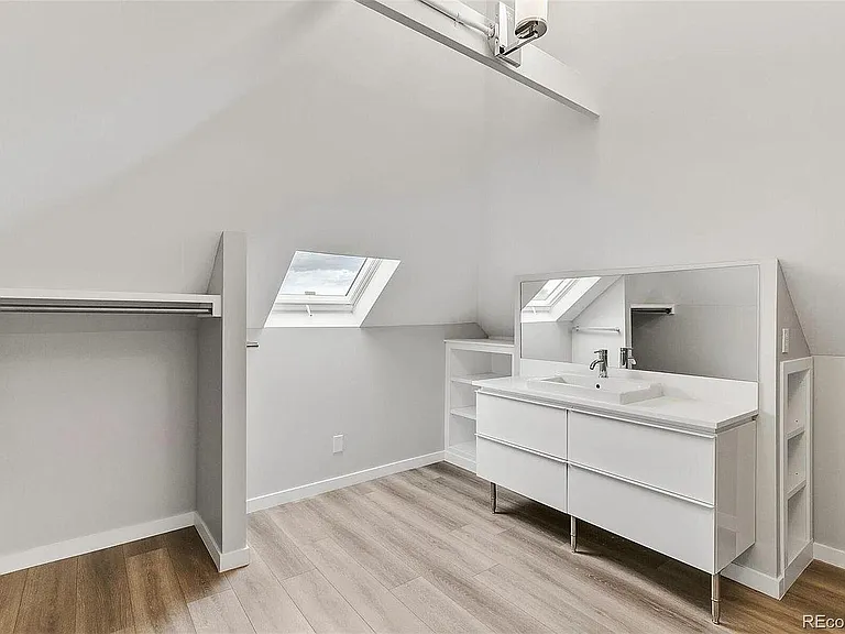 969 Galapago St — Photo 19