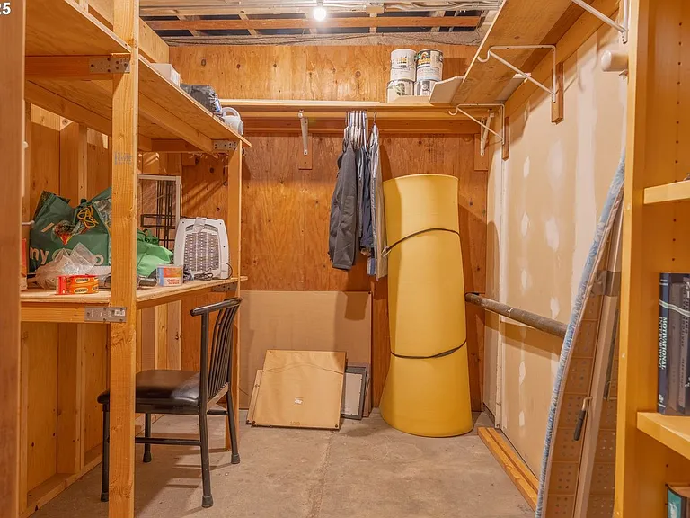 2046 NW Flanders St #B13 — Photo 30