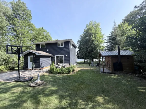 64 Ninovan Rd E, Callander, ON P0H 1H0